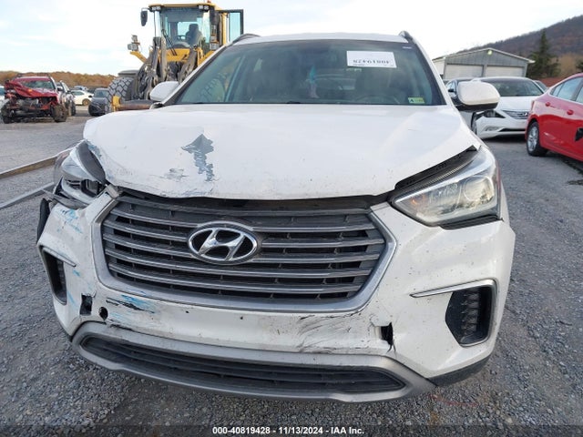 KM8SMDHF8HU201156 Hyundai Santa Fe Se