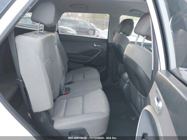 KM8SMDHF8HU201156 Hyundai Santa Fe Se