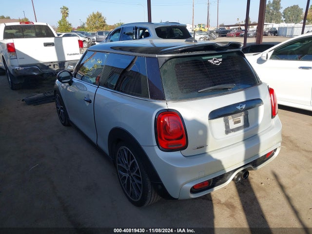 2015 MINI HARDTOP WMWXP7C50F2A35290 Photo 2