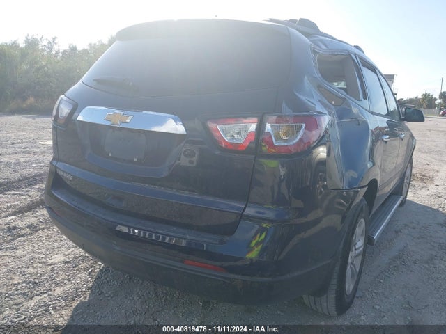 Chevrolet Traverse Ls 2017 1GNKRFKD0HJ262549 Image 4