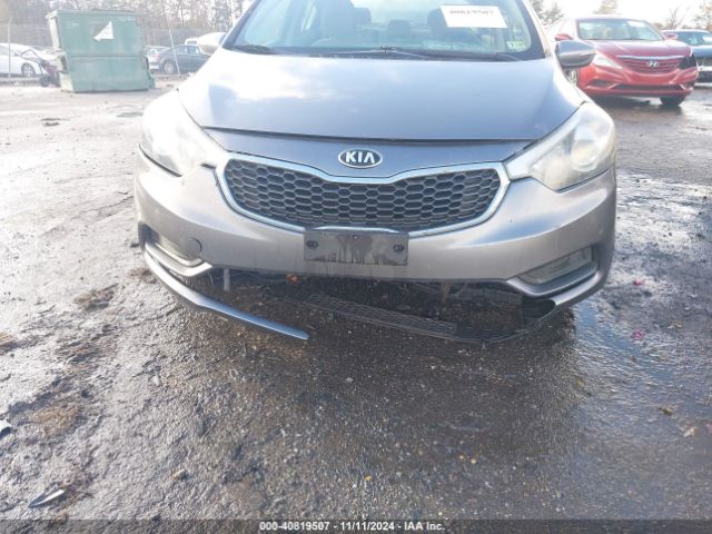 KNAFX4A67G5527110 KIA FORTE LX