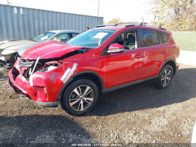 Toyota Rav4 Xle 2016 JTMWFREV2GJ079841 Image 2