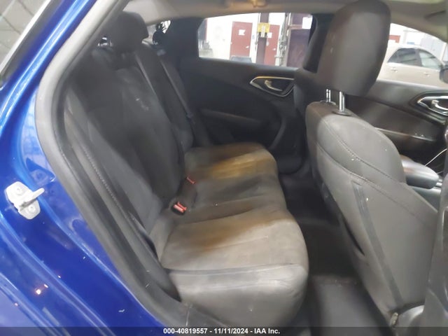 1C3CCCAB6GN143235 Chrysler 200 Limited