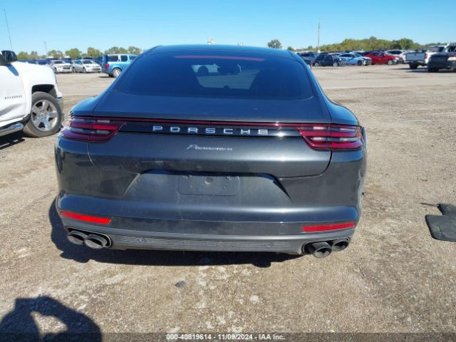 WP0AA2A73JL101073 Porsche PANAMERA 4