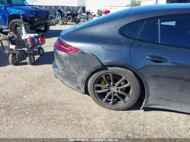 WP0AA2A73JL101073 Porsche PANAMERA 4