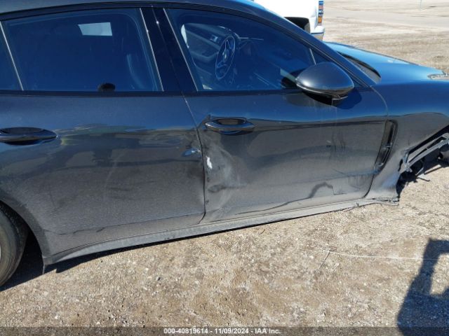 WP0AA2A73JL101073 Porsche PANAMERA 4