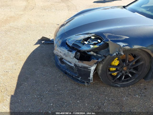 WP0AA2A73JL101073 Porsche PANAMERA 4