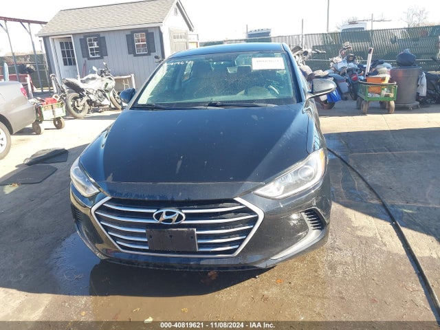 Hyundai ELANTRA SE 2018 5NPD74LF4JH334346 Image 13