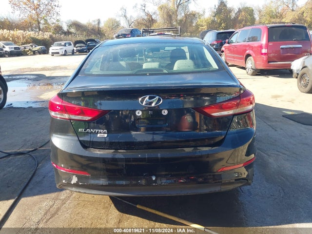Hyundai ELANTRA SE 2018 5NPD74LF4JH334346 Image 17