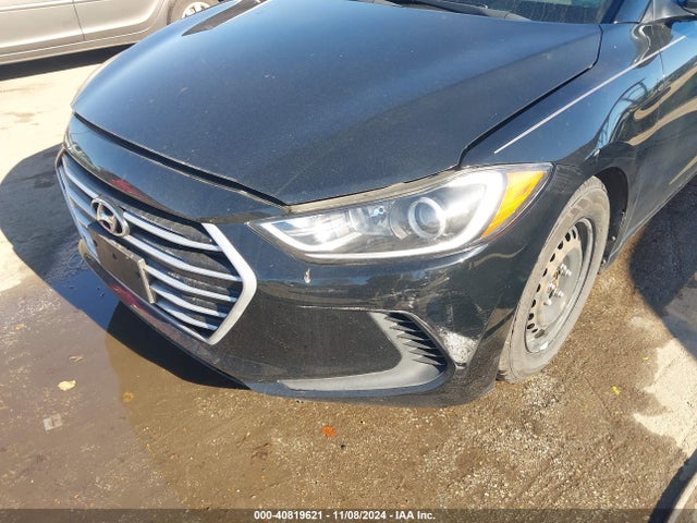 Hyundai ELANTRA SE 2018 5NPD74LF4JH334346 Image 18
