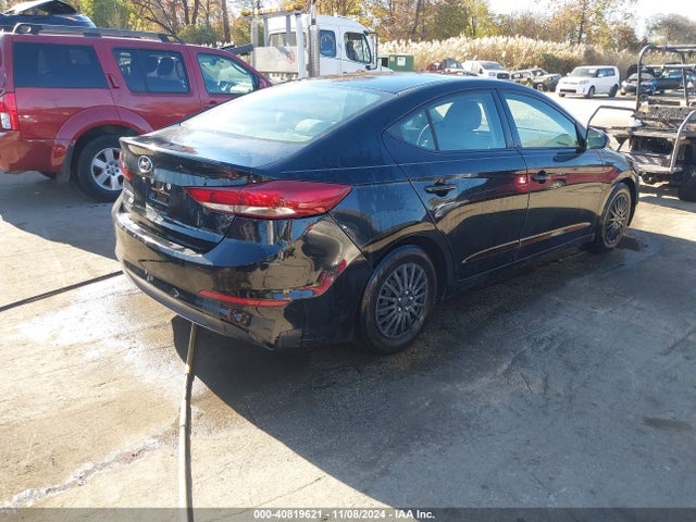 Hyundai ELANTRA SE 2018 5NPD74LF4JH334346 Image 4