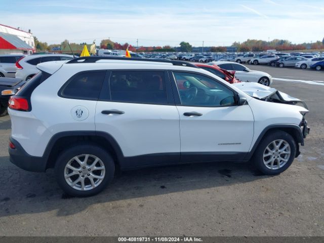 1C4PJLAB8HW561729 Jeep Cherokee Sport Fwd
