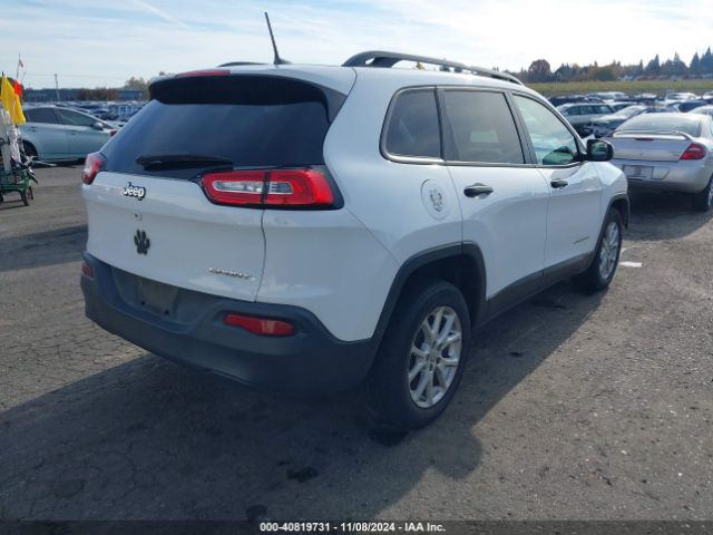 1C4PJLAB8HW561729 Jeep Cherokee Sport Fwd