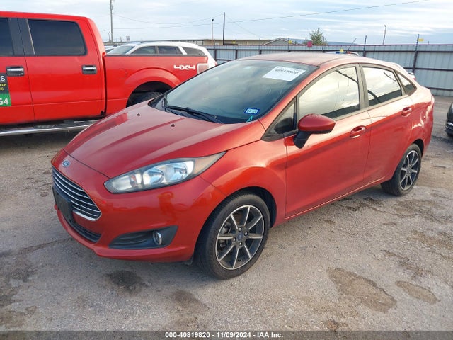 Ford FIESTA SE 2018 3FADP4BJ6JM123610 Image 2