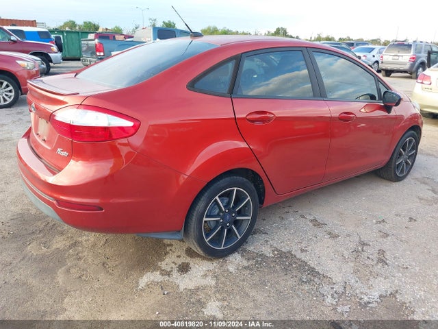 Ford FIESTA SE 2018 3FADP4BJ6JM123610 Image 4