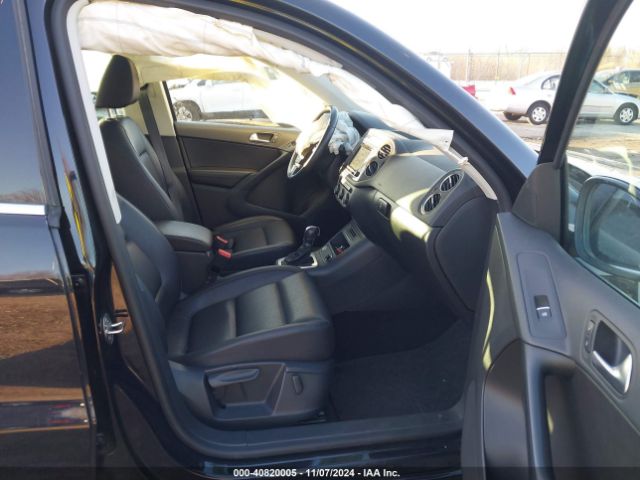 WVGAV7AX0GW576359 Volkswagen TIGUAN SE