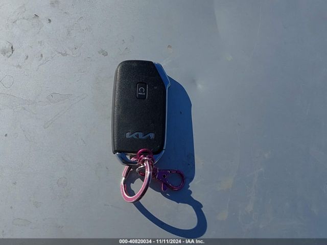 KNDEU2AA5R7538811 KIA SELTOS S