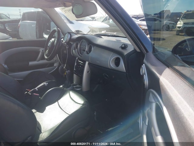 2003 MINI COOPER WMWRC33433TJ51428 Photo 4