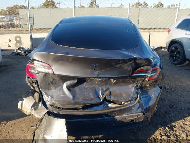 Tesla Model Y Standard Range Rear-wheel Drive 2021 5YJYGDED2MF110296 Image 16