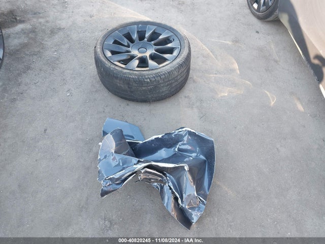 Tesla Model Y Standard Range Rear-wheel Drive 2021 5YJYGDED2MF110296 Image 11