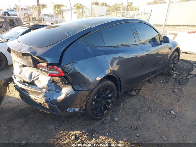 2021 TESLA MODEL Y 5YJYGDED2MF110296 Photo 3