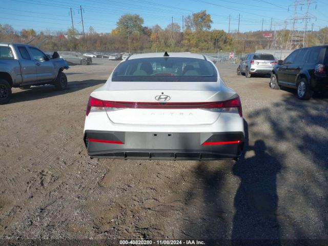 KMHLM4DG2RU681862 Hyundai ELANTRA SEL