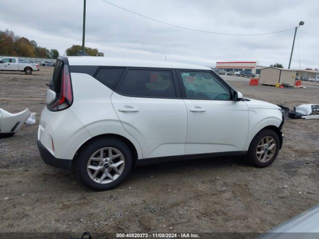 KNDJ23AU9R7228133 KIA SOUL LX