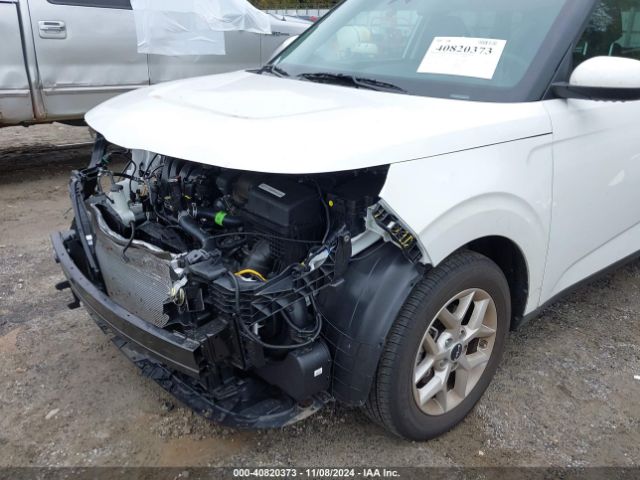 KNDJ23AU9R7228133 KIA SOUL LX
