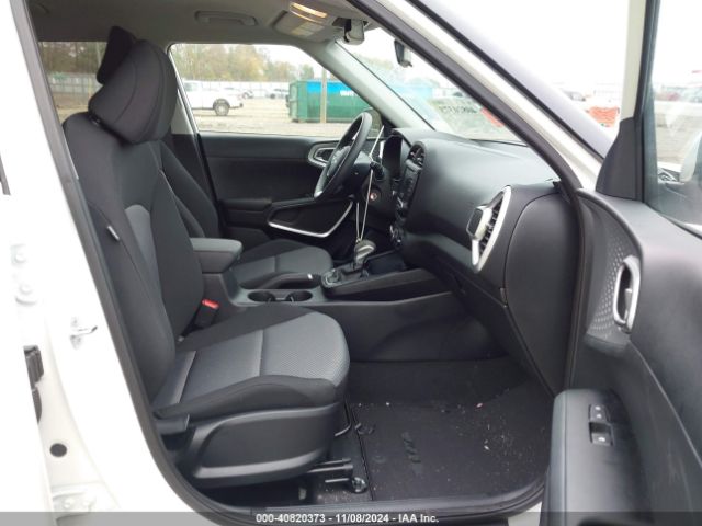 KNDJ23AU9R7228133 KIA SOUL LX