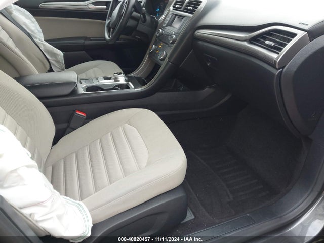 3FA6P0G78HR162713 Ford FUSION S