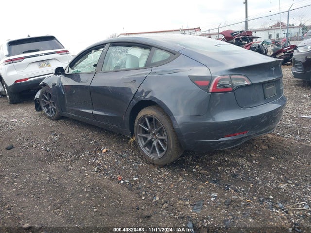 2022 TESLA MODEL 3 5YJ3E1EB0NF194245 Photo 2