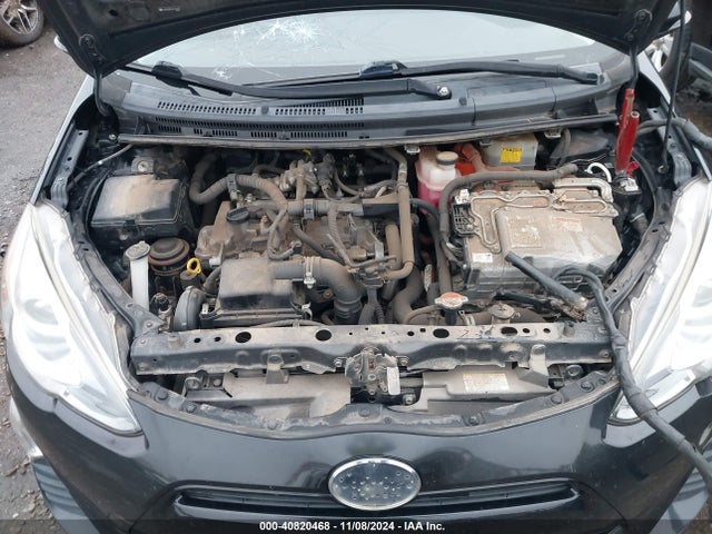 JTDKDTB31G1126166 Toyota Prius C Two