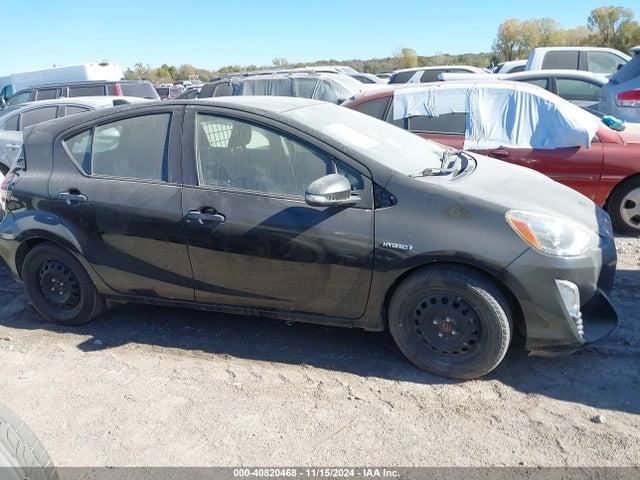 JTDKDTB31G1126166 Toyota Prius C Two