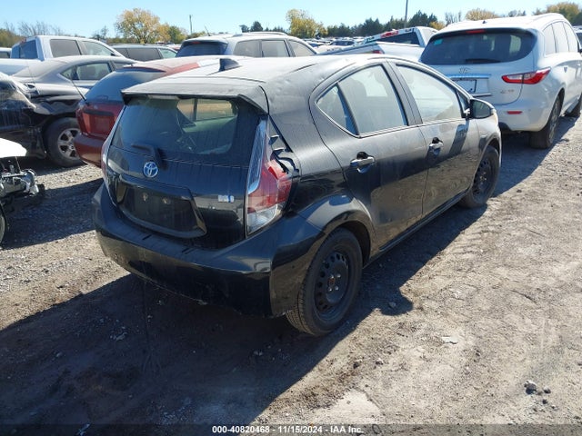 JTDKDTB31G1126166 Toyota Prius C Two