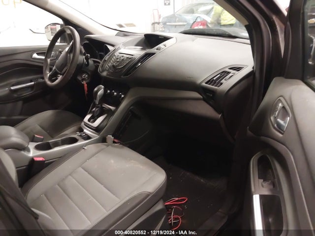 2015 Ford Escape Se მანქანა იყიდება აუქციონზე, vin: 1FMCU0GX8FUA81816, აუქციონის ნომერი: 40820552