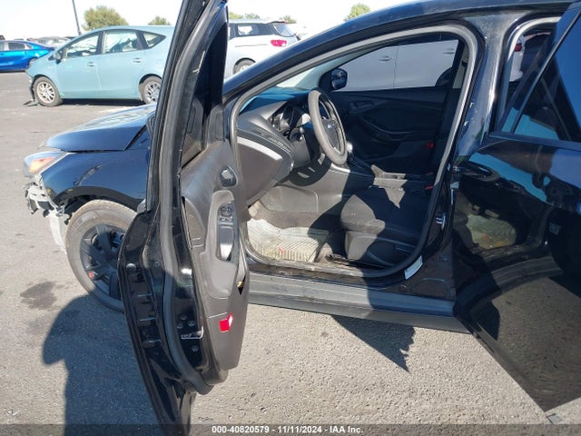 1FADP3E25JL303998 Ford FOCUS S