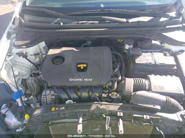 Hyundai ELANTRA SE 2017 5NPD74LF0HH174458 Image 10