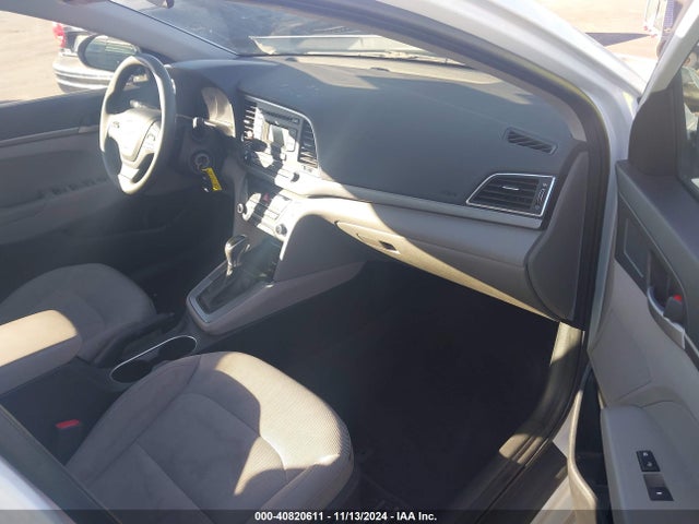 Hyundai ELANTRA SE 2017 5NPD74LF0HH174458 Image 5