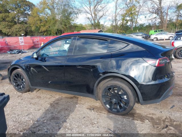 7SAYGDEE1NF450861 Tesla Model Y Long Range Dual Motor All-wheel Drive