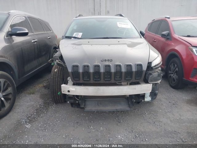 1C4PJLCBXJD565988 Jeep Cherokee Latitude Fwd