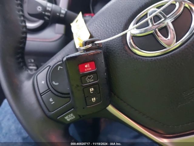 JTMJFREV0JJ736475 Toyota RAV4 SE