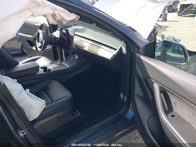 2022 TESLA MODEL Y 7SAYGDEE6NA003715 Photo 4