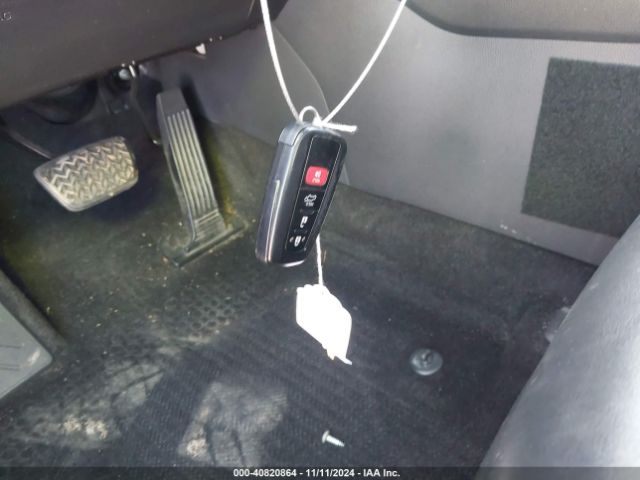 JTMC1RFV6KJ016959 Toyota Rav4 Xle Premium