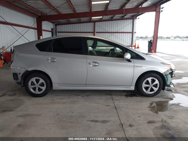 Toyota Prius 2014 JTDKN3DU2E0380653 Image 26