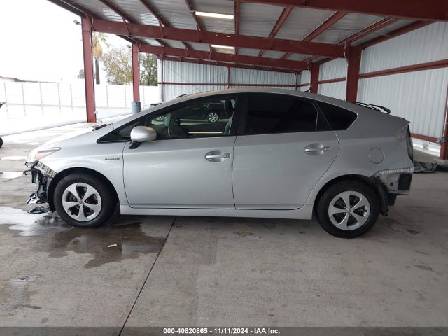 Toyota Prius 2014 JTDKN3DU2E0380653 Image 27