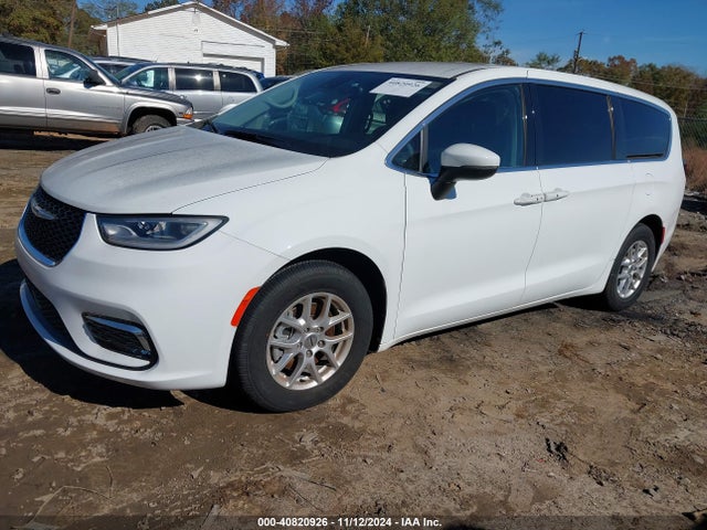 Chrysler Pacifica Touring L 2023 2C4RC1BG5PR540426 Image 2
