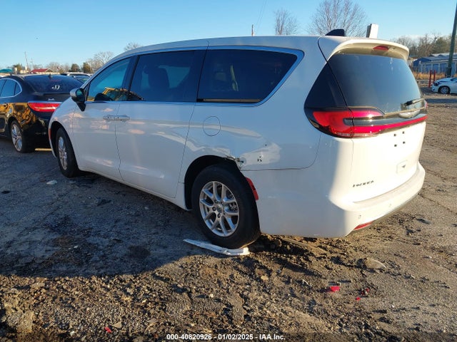 Chrysler Pacifica Touring L 2023 2C4RC1BG5PR540426 Image 3