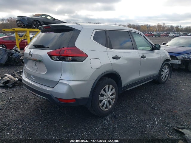 Nissan ROGUE S 2019 5N1AT2MT5KC790694 Image 4