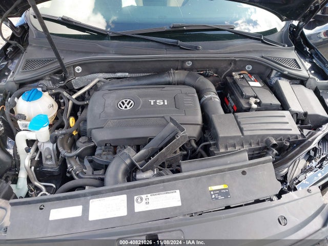 1VWDT7A38HC067365 Volkswagen Passat 1.8t R-line