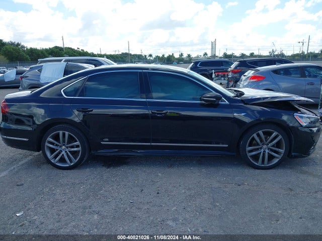 1VWDT7A38HC067365 Volkswagen Passat 1.8t R-line